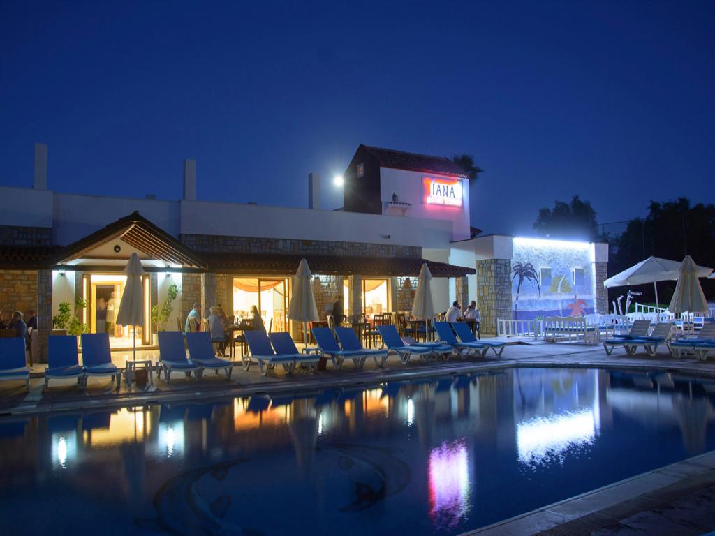 Tiana  Beach Resort